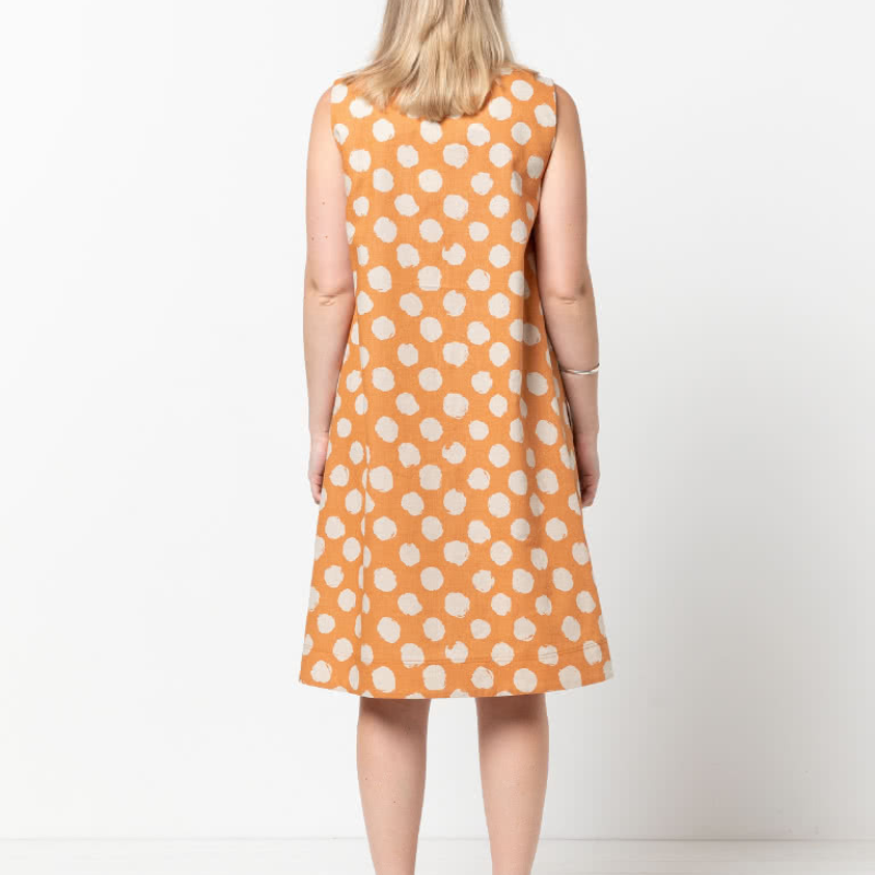 Style Arc Lena Shift Dress